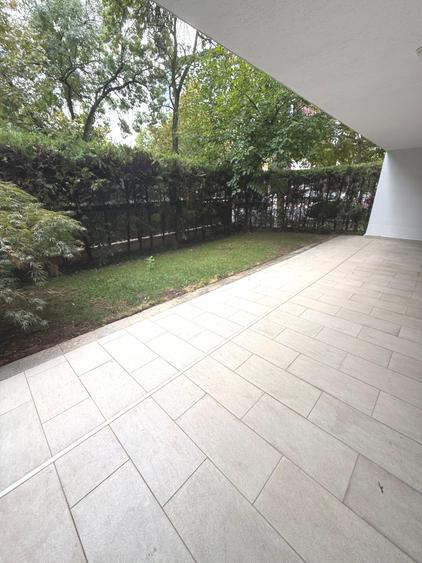 Apartament cu 3 camere decomandat în Primăverii