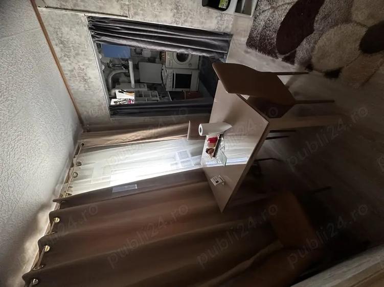Apartament cu 3 camere decomandat în Găești