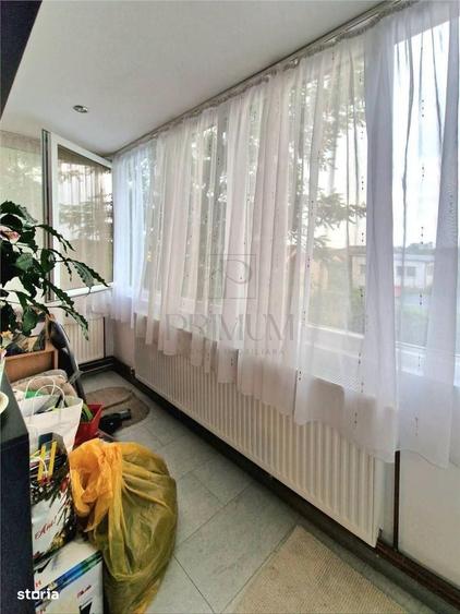 Apartament cu 4 camere decomandat în Steaua