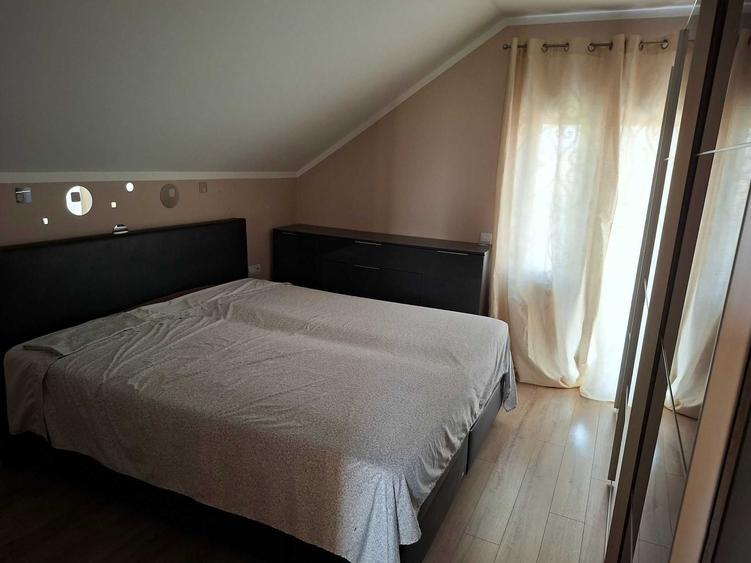 Casă cu 4 camere în Central