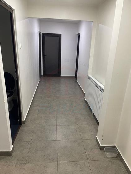 Apartament cu 3 camere decomandat, mobilat în Siderurgiștilor
