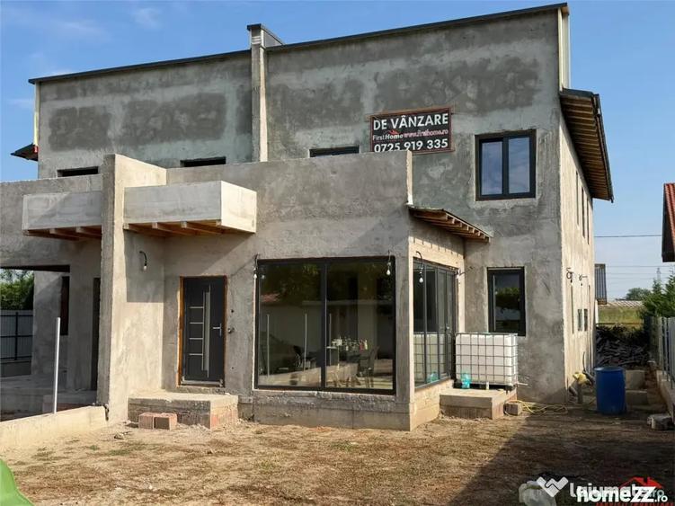 Casă cu 4 camere cu Teren 250 Mp în Vânători