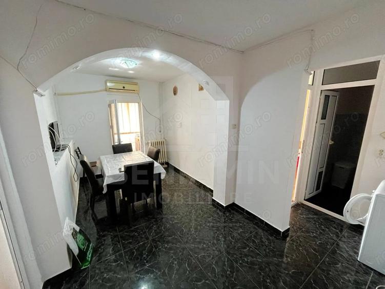 Apartament cu 2 camere decomandat în Craiovița Nouă