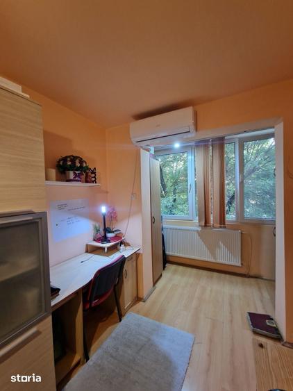 Apartament cu 3 camere semidecomandat în Șagului