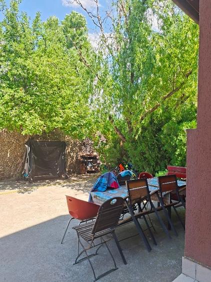 Casă cu 3 camere cu Canalizare în Central