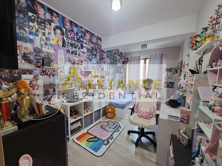 Apartament cu 2 camere semidecomandat, mobilat în Central