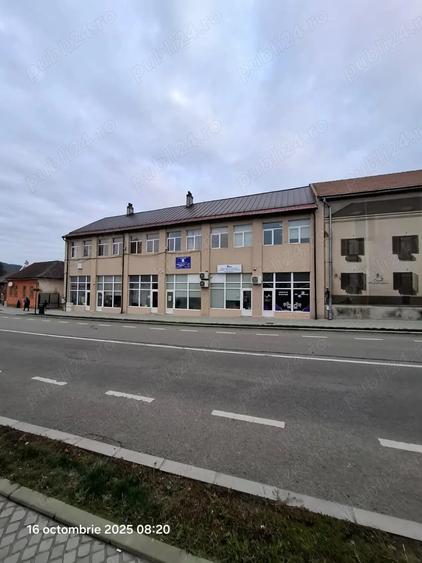 Spațiu comercial, de 43 mp, în Central