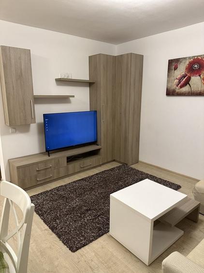 Apartament cu 2 camere decomandat în Florești
