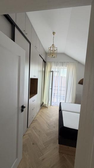 Apartament cu 3 camere în Dumbrăvița