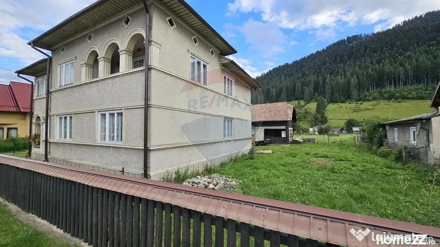 Teren de 4822 mp, în Central