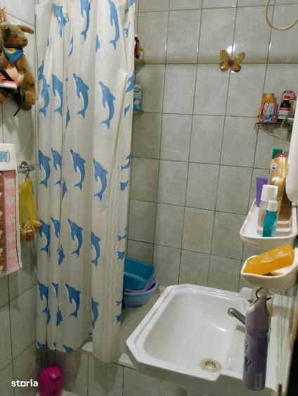 Casă cu 6 camere cu Teren 570 Mp în Ghirodei