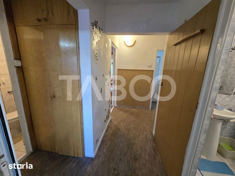 Apartament cu 3 camere decomandat, mobilat în Turnișor
