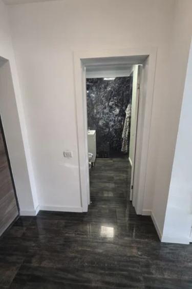 Apartament cu 2 camere semidecomandat în Sânpetru