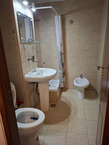 Apartament cu 2 camere decomandat în Tudor
