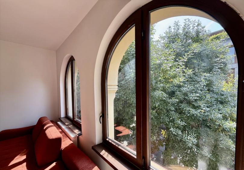 Apartament cu 2 camere semidecomandat în Ultracentral