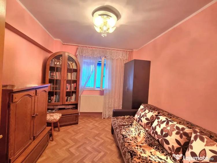 Apartament cu 3 camere decomandat în Alexandru cel Bun