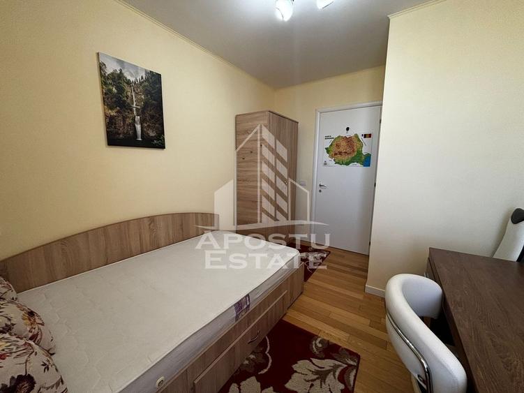 Apartament cu 3 camere semidecomandat, mobilat în Gheorghe Lazăr