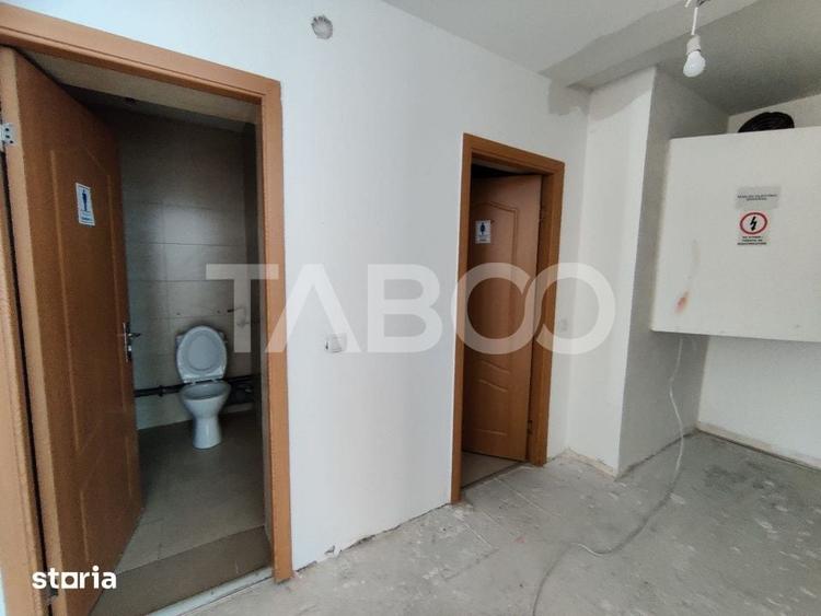 Spațiu comercial, de 2,331 mp, în Central
