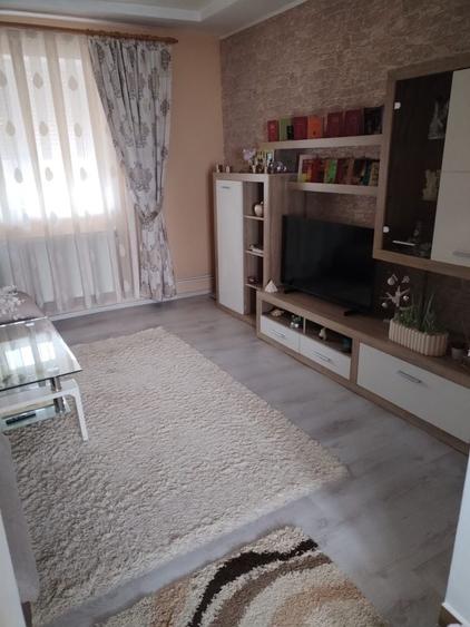 Casă cu 4 camere cu Teren 120 Mp în Iosia