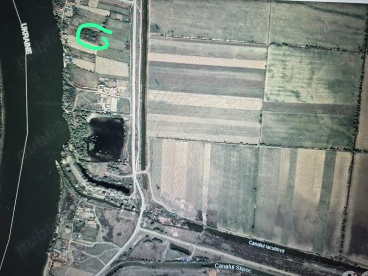 Teren de 300 mp, în Badon