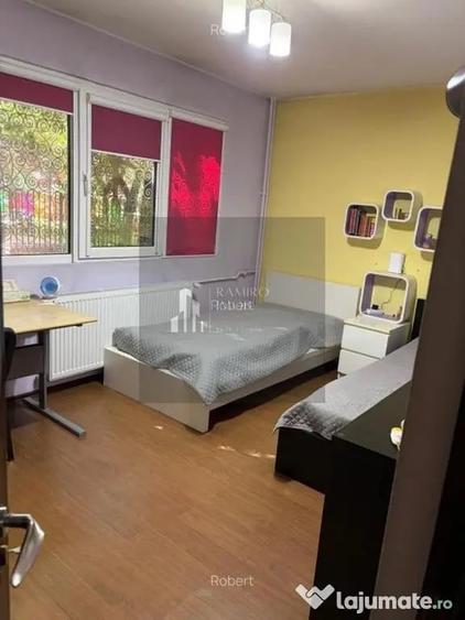 Apartament cu 3 camere semidecomandat în Alexandru Obregia