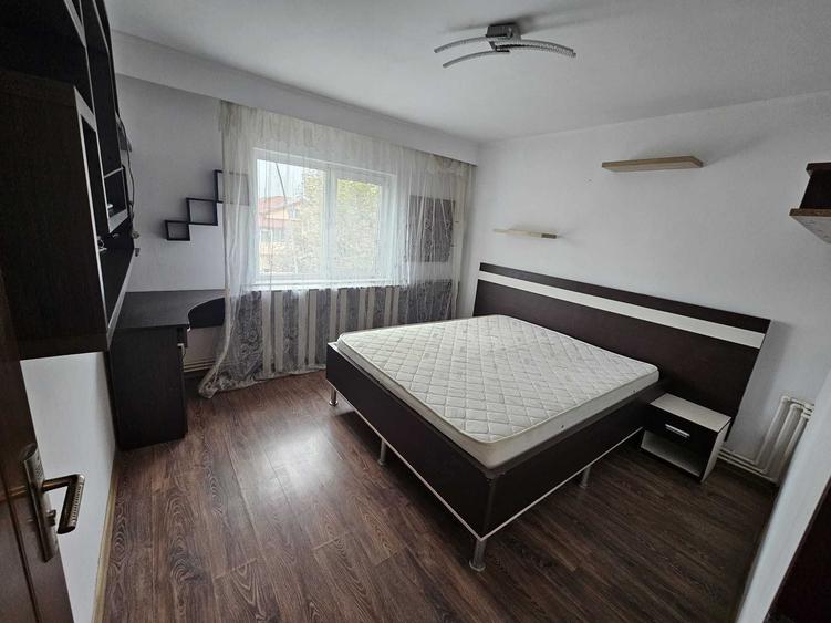 Apartament cu 3 camere decomandat în Inel II
