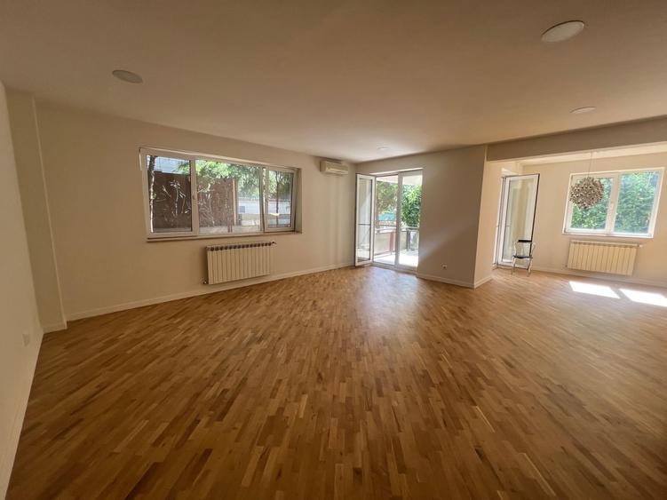 Apartament cu 3 camere decomandat în Herăstrău