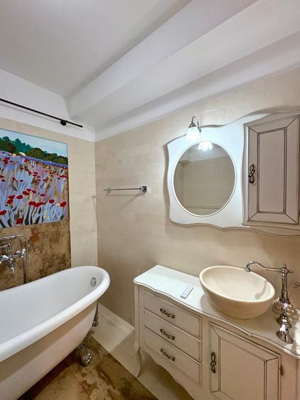 Apartament cu 5 camere în Mogoșoaia
