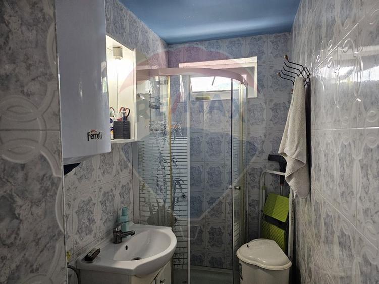 Apartament cu 2 camere semidecomandat, mobilat în Central