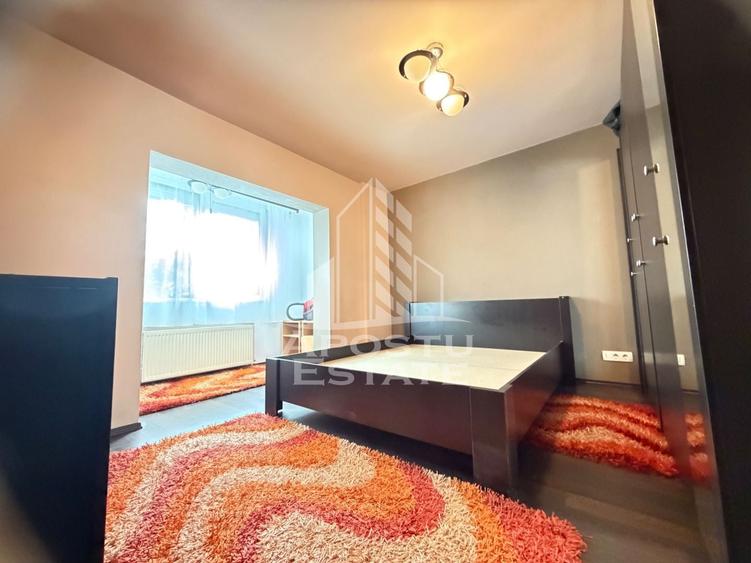 Apartament cu 3 camere decomandat, mobilat în Lunei