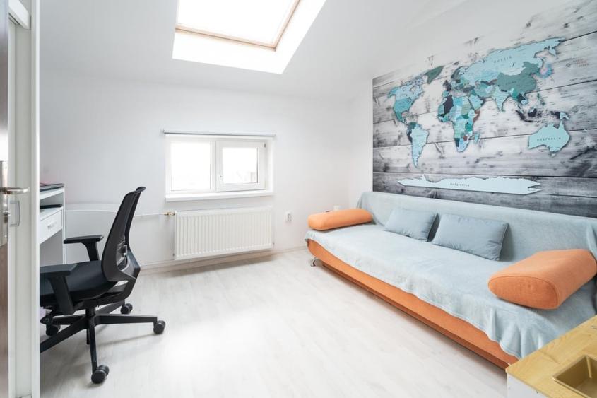 Apartament cu 3 camere semidecomandat, mobilat în Florești — fotografia 2