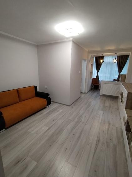 Garsonieră decomandată în Central
