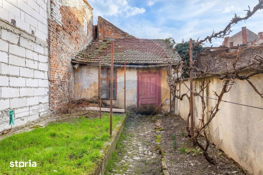 Casă cu 3 camere cu Teren 342 Mp în Boul Roșu