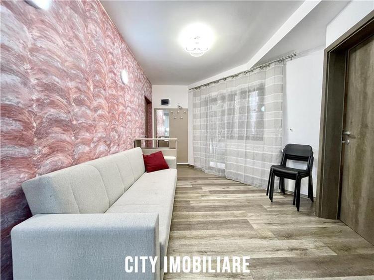 Apartament cu 3 camere semidecomandat, mobilat în Bună Ziua