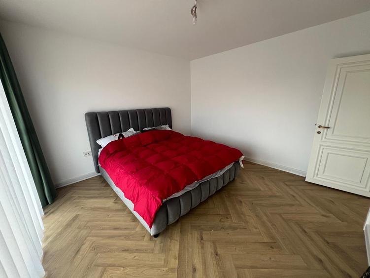 Casă cu 4 camere cu Teren 450 Mp în Chicerea