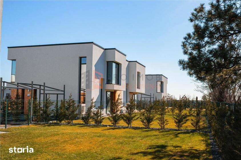 Casă cu 4 camere cu Teren 366 Mp în Vadu Pașii