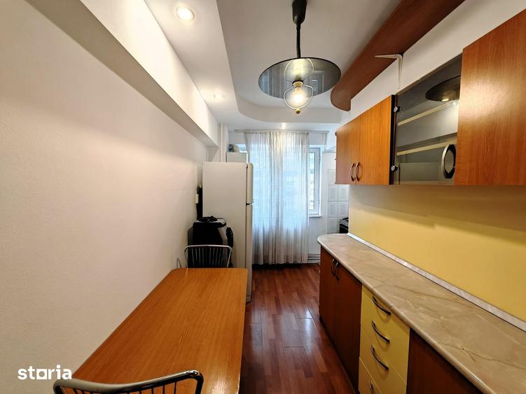 Apartament cu 3 camere decomandat, mobilat în Șerbănești