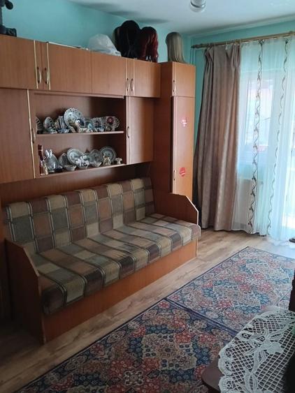 Apartament cu 3 camere decomandat în Dosu Bricii