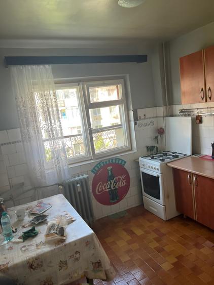 Inchiriez apartament 3 camere , zona Militari strada Valea Lunga - 2