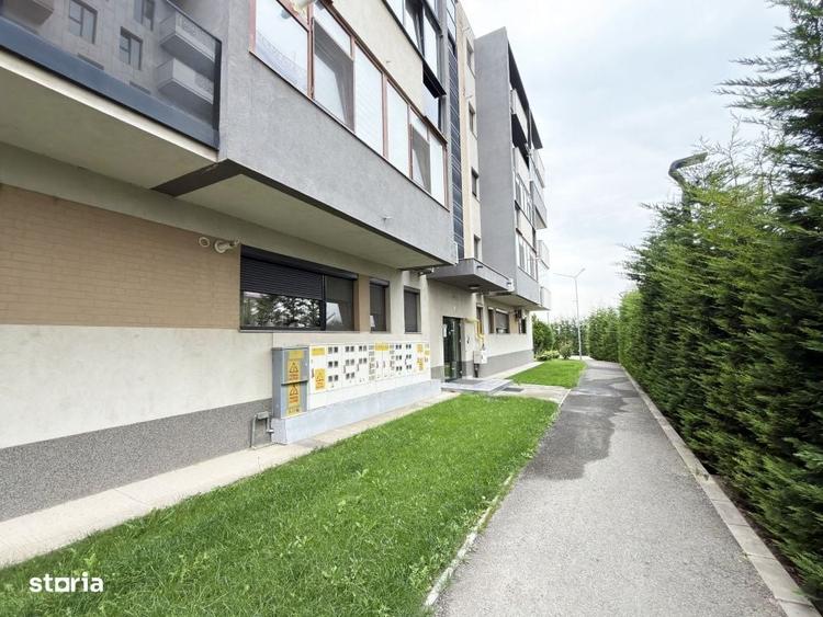 Apartament cu 3 camere decomandat în Palazu Mare