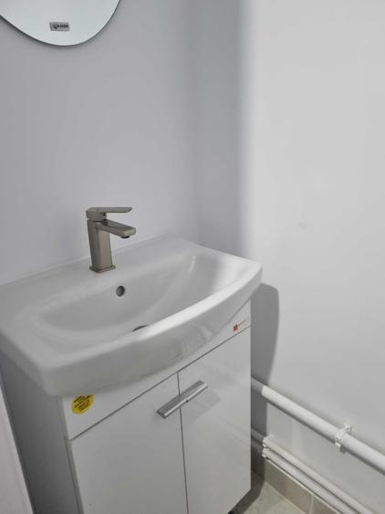 Apartament cu 3 camere decomandat în Exterior Vest