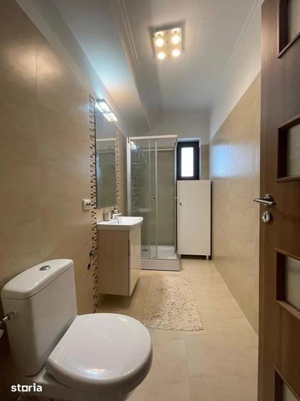 Apartament cu 3 camere decomandat, mobilat în Tei