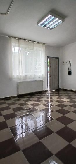 Spațiu comercial, de 25 mp, în Vlahuță