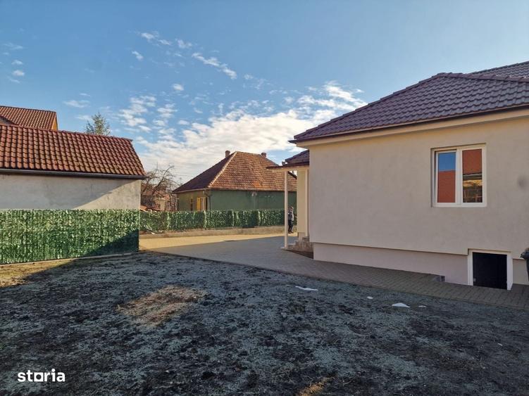 Casă cu 3 camere cu Teren 454 Mp în Calea Poplăcii