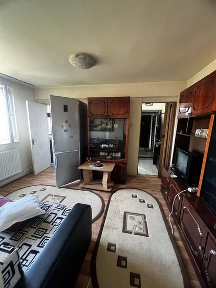 Inchiriez apartament 2 camere - 3