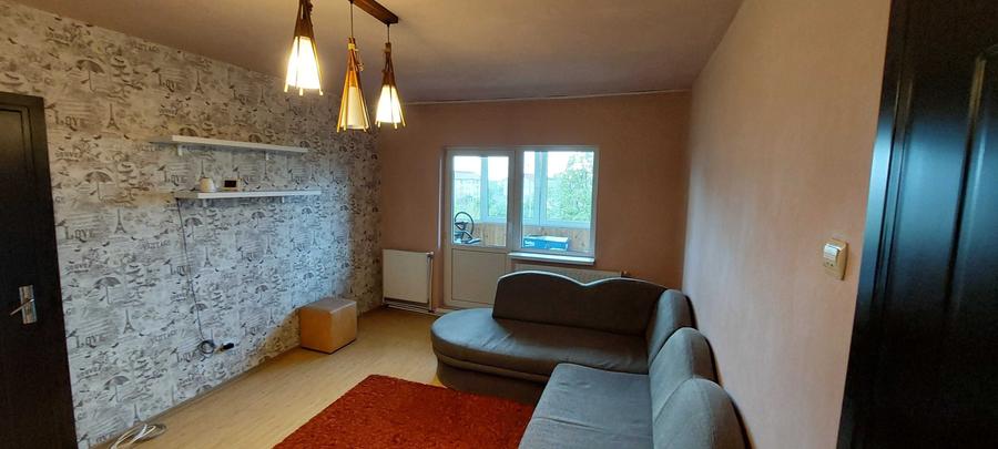 Apartament cu 2 camere semidecomandat în Mioriței