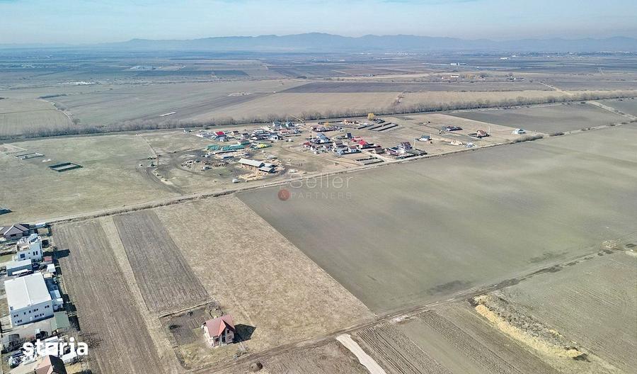 Teren de 14200 mp, în Bod