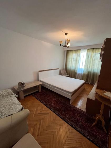 Apartament cu 3 camere în Albești