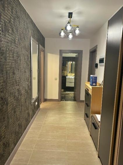 Apartament cu 2 camere semidecomandat, mobilat în Tătărași