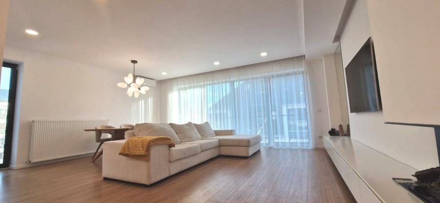 Apartament cu 3 camere decomandat, mobilat în Sisești